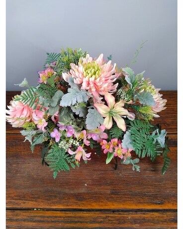 Artificial Peach Head Stone Spray Flower Arrangement