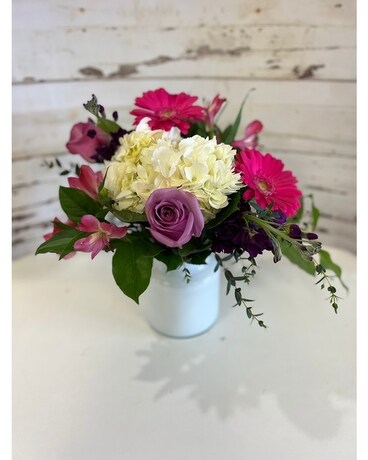 Be Lovable Bouquet Flower Arrangement
