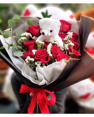 Rose with Bear Bouquet Flower Arrangement
