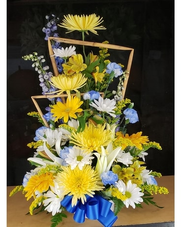 MTF2168 One Sided Mix Spring With White Lilies Flower Arrangement