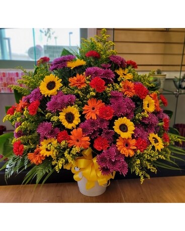 MTF649 Spring Fan Style w/ Gerberas & Sunflowers Flower Arrangement