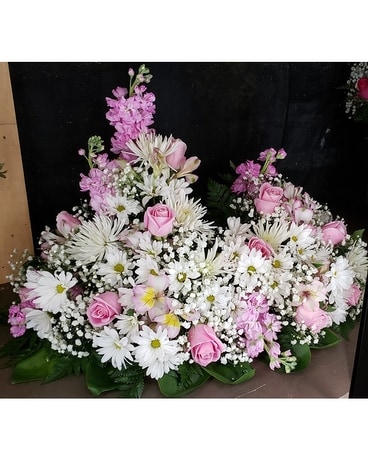 MTF919 Mixed Spring w/ Roses Urn Spray Flower Arrangement