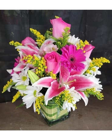 MTF2206 Stargazer Lily, Rose, Gerbera Cube Flower Arrangement