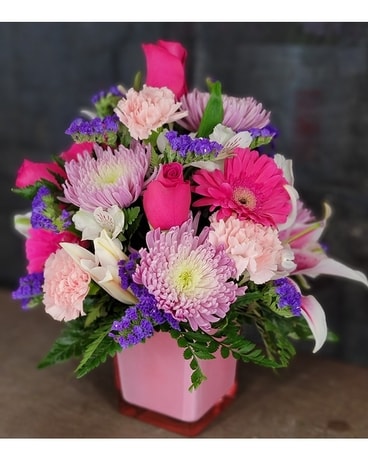 MTF2209 Rose, Gerbera & Stargazer Lily Cube Flower Arrangement