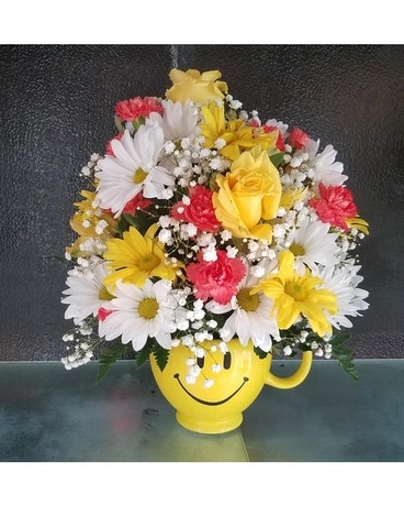 MTF2105 Happy Face Mug s/ Spring & Roses Flower Arrangement