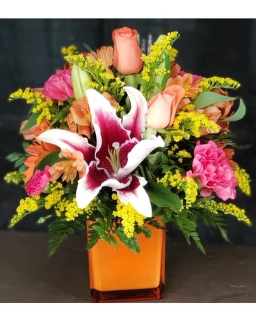MTF2149 Round Mixed Spring Roses Cube Arrangement Flower Arrangement