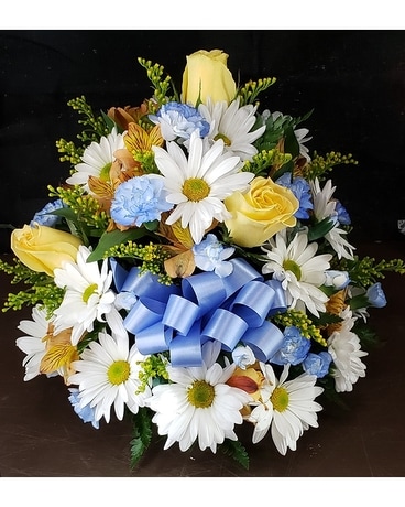MTF2163 Blue, White & Yellow Round Spring w/ Roses Flower Arrangement