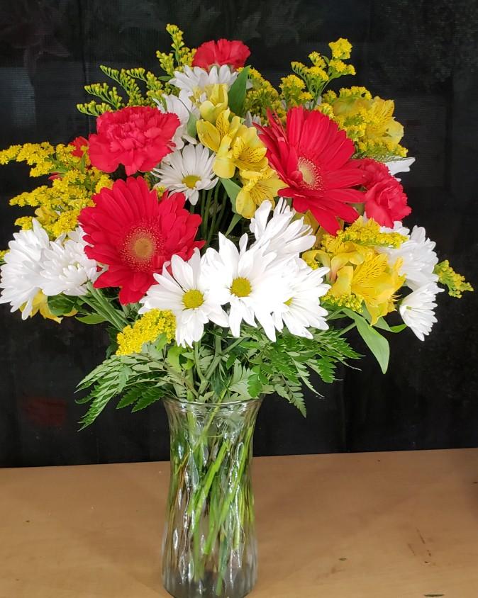 MTF2135 Red, Yellow & White Mixed Spring Vase in Mililani Town HI