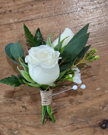 White Spray Rose Boutonniere Boutonniere