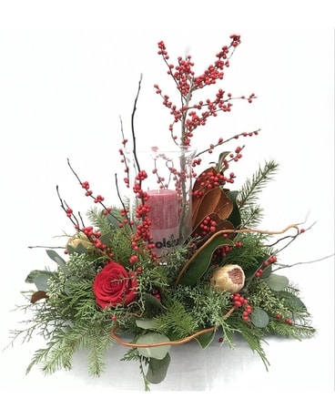 Berries and Roses Centerpiece