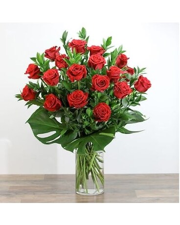 Classic Red Roses & Modern Foliage (18) Flower Arrangement