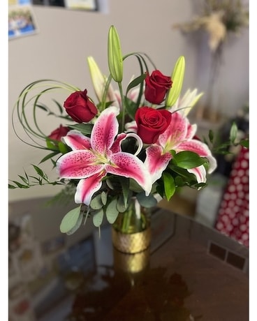 Moles Wild Heart Bouquet Flower Arrangement