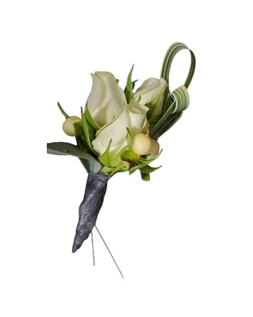 Boutonniere - Cream Spray Roses Boutonniere
