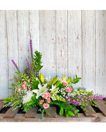 Peaceful Thoughts Flower Arrangement