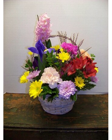 SPRINGY PLANT FLOWERS Flower Arrangement