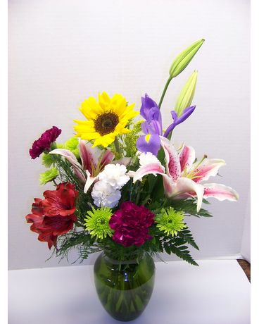 ROBUST MIX VASE Flower Arrangement