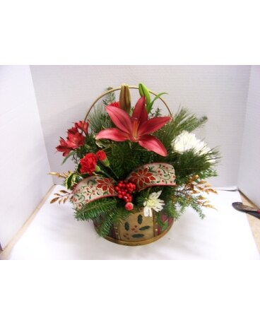 HOLIDAY BASKET Flower Arrangement