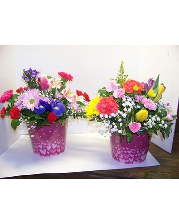 HEARTS A FLUTTER Flower Arrangement