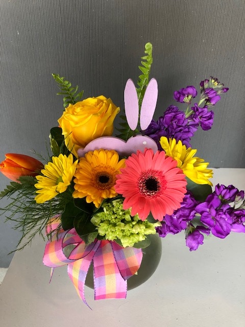 HOPALONG SPRING Flower Arrangement