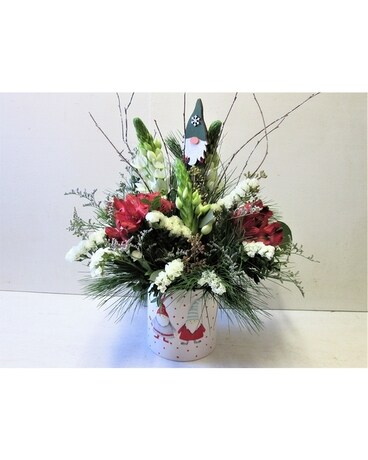 Gnome Centerpiece (HS-822) Flower Arrangement