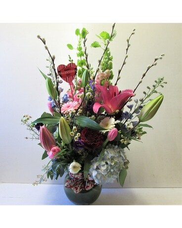 Spring Love (HS-845) Flower Arrangement