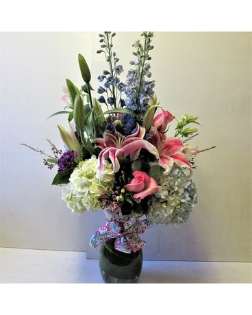 Lily and Hydrangea vase Flower Arrangement