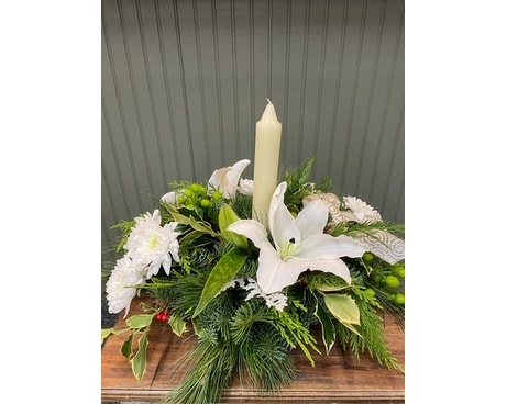 SINGLE CANDLE CENTERPIECE Flower Arrangement