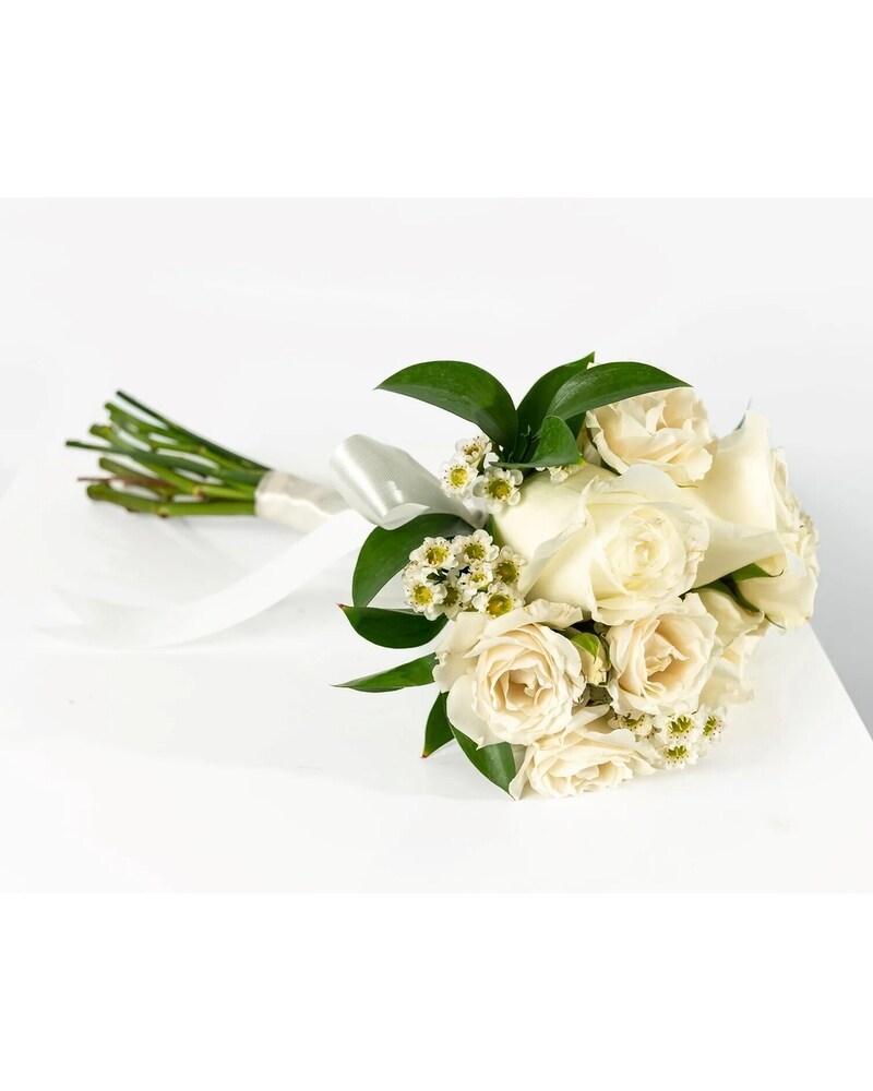 Send corsages and boutonnieres in Ontario California (CA