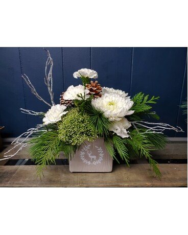 MacArthur's Christmas Celebration Flower Arrangement