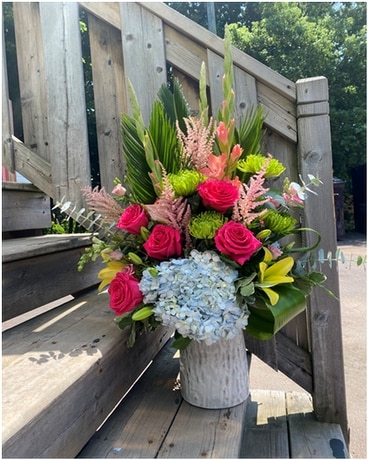 MacArthur's Elegance in Blooms Flower Arrangement