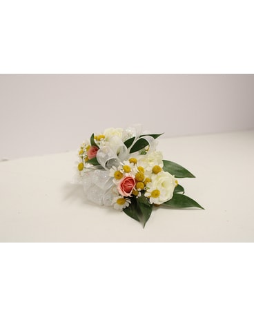 フラワー・ガーデニング corsage no.773 Custom Corsage in Gilbert AZ - Lena's Flowers & Gifts