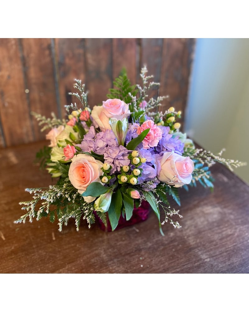 アンティーク ピンク パニエ　ボックス　布花　すみれ 繊細なアンティークレース色々、ドールにぴったりな