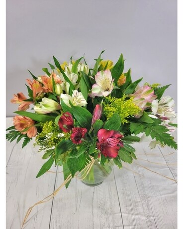 Simply Sweet Flower Arrangement