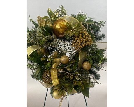 Green and Gold Wreath Flower Arrangement