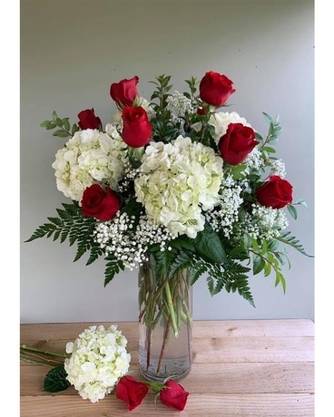 Romeo&Juliet Flower Arrangement