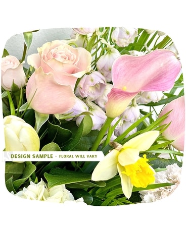 Seasonal Mix // Pretty Pastels Flower Arrangement