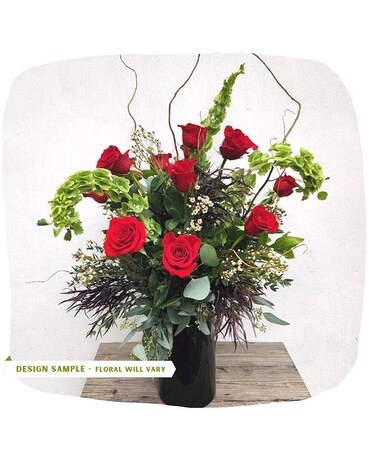Deluxe Donner Dozen Flower Arrangement