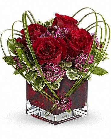 Teleflora's Sweet Thoughts Bouquet with Red Roses Flower Arrangement