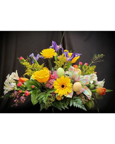 NAGENGAST Easter Centerpiece Flower Arrangement