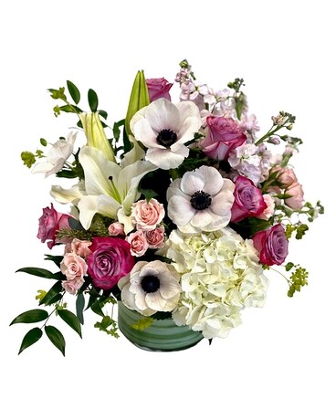 En Vogue Flower Arrangement
