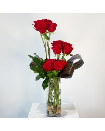 Modern Dozen Flower Arrangement