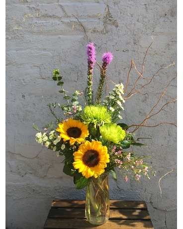 Sunshine Style Flower Arrangement