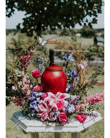 Friesland Memorial Urn Arrangement Funeral Arrangement