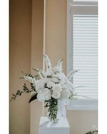 Pearlescent Large Vase Arrangement In Wyoming Mi Wyoming