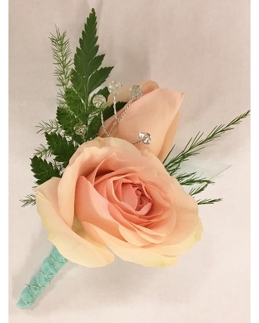 Tiffany Blush Boutonniere Boutonniere