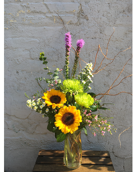 Sunshine Style Flower Arrangement