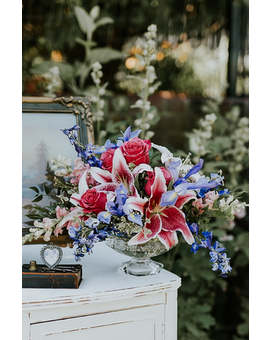 Friesland Medium Abelia Compote Flower Arrangement