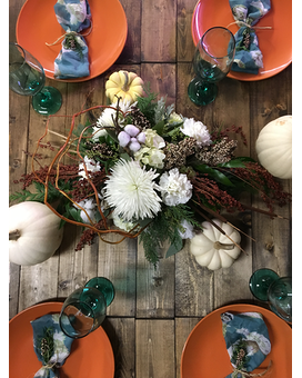 Fresh Traditions Flower Arrangement