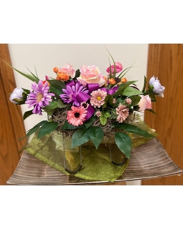 Silk Grave Saddle Flower Arrangement