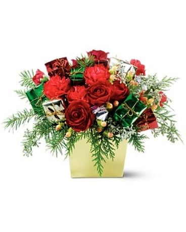 Gifts of Christmas Flower Arrangement